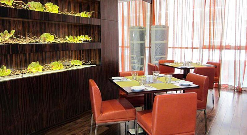 Centro Al Manhal By Rotana Hotel